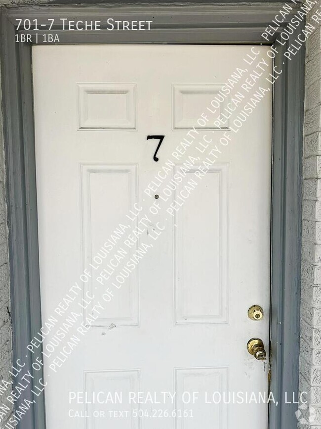 Building Photo - 701 Teche St Rental
