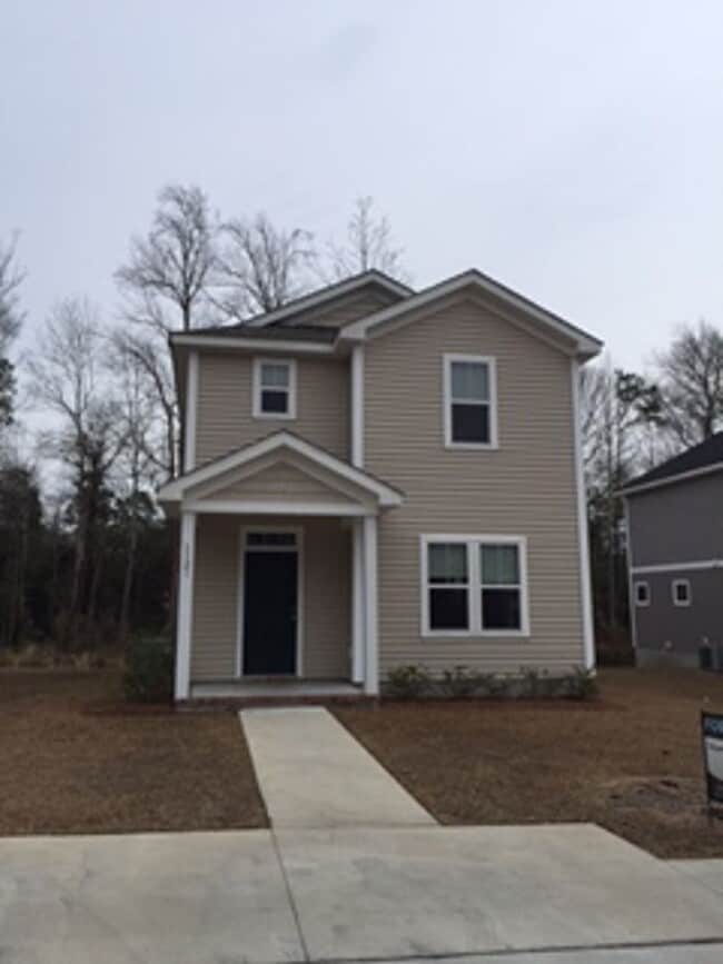 3 Bedroom 2 Bathroom Home - 3 Bedroom 2 Bathroom Home
