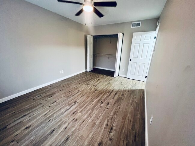 Photo - Oakwood Apartments