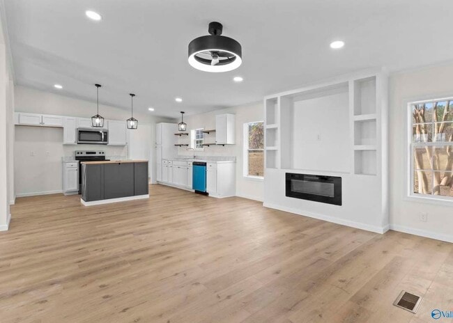 Photo - 1051 Steger Rd