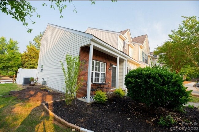 Photo - 16855 Greenlawn Hills Ct