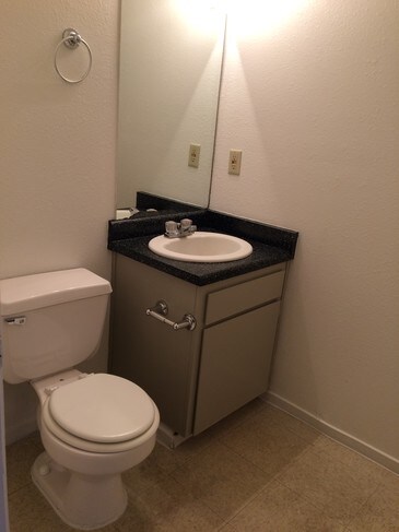 Photo - Willow Lakes Apartments