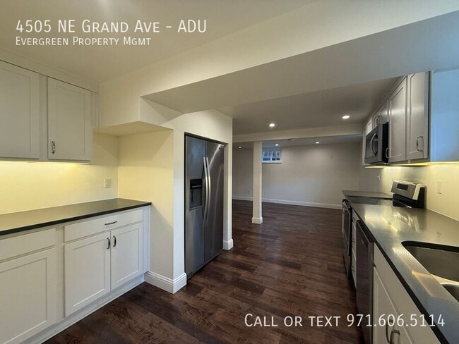 Building Photo - 4505 NE Grand Ave Unit ADU Rental
