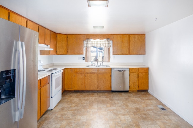 Photo - 1321 Dakota Ave