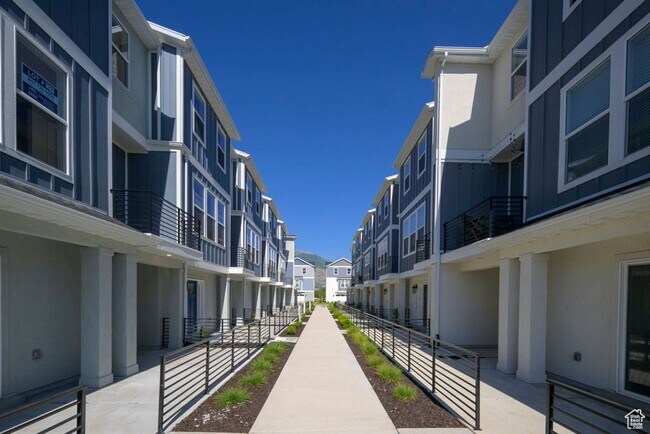 Photo - 3-bedroom, 2.5-bath townhome offering modern living in an unbeatable location.