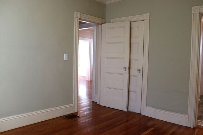 Photo - 610 Humphrey St Unit 1