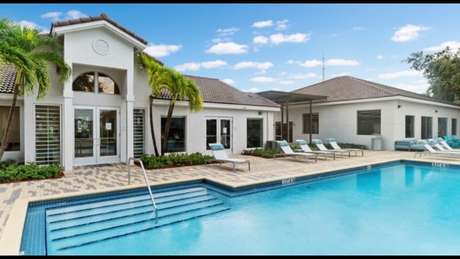 Building Photo - 1840 Linton Lake Dr