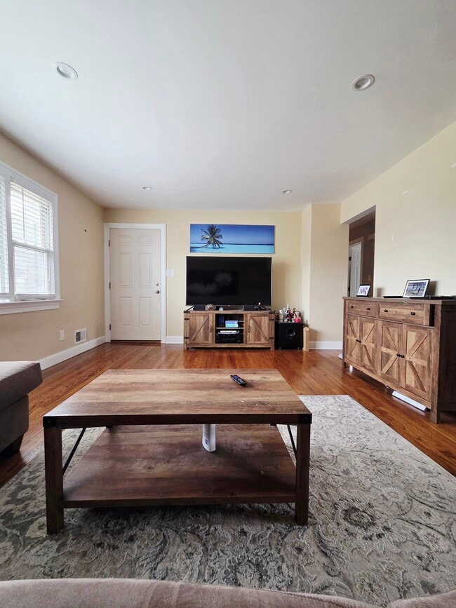 Photo - 223 Ray St Unidad #1