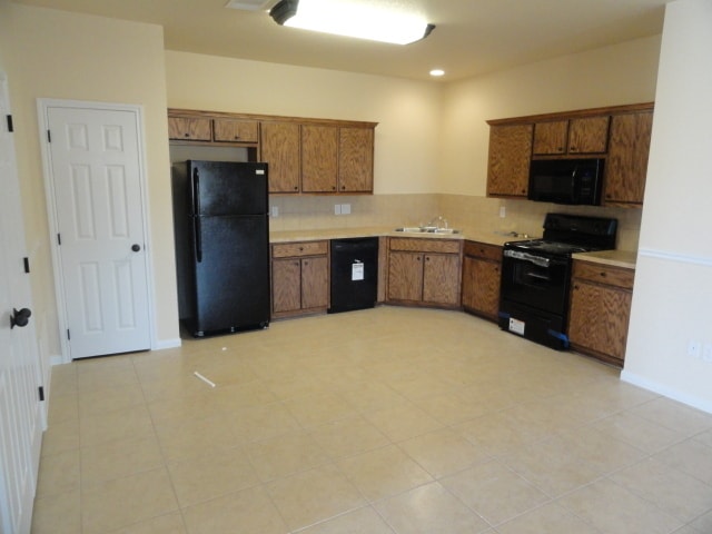 Photo - 2002Tru Unit B-STILL OCCUPIED BY RESIDENT