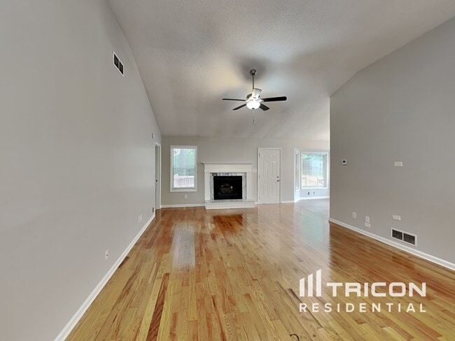 Photo - 118 Valleydale Dr