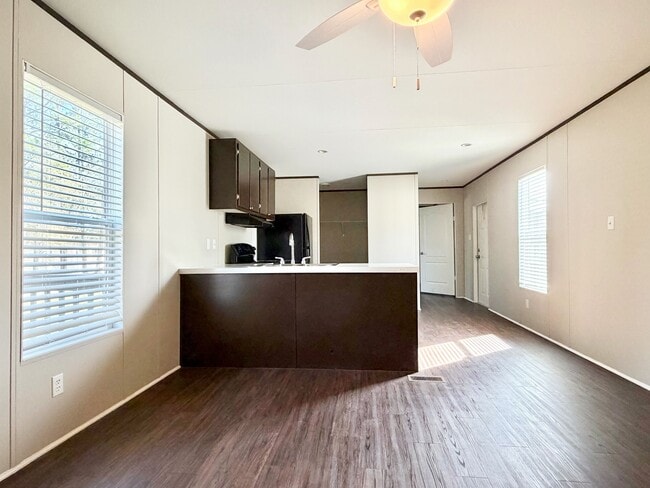 Photo - 130 Janice St