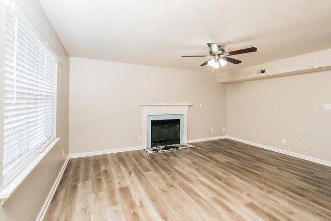 Photo - 8003 Beacon Hills Rd