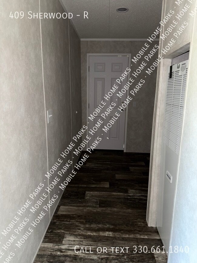 Photo - 409 Sherwood-R