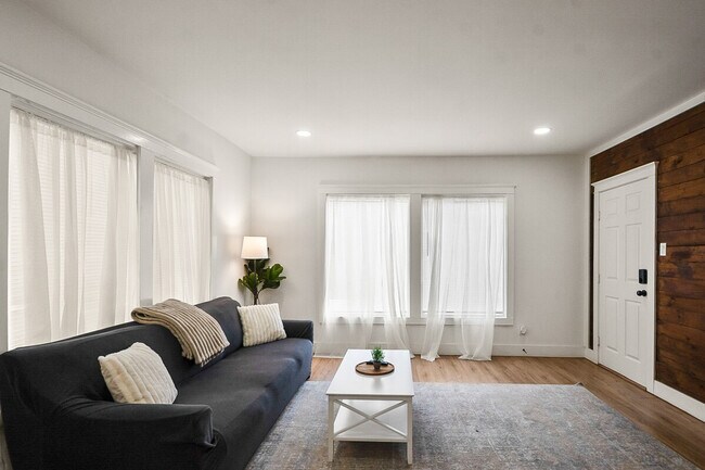 102 Lockwood Dr Unit SI ID1609775P