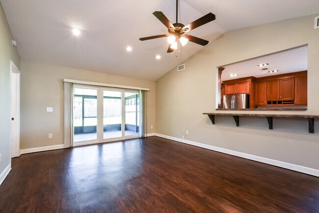 Photo - 1009 Black Willow Dr