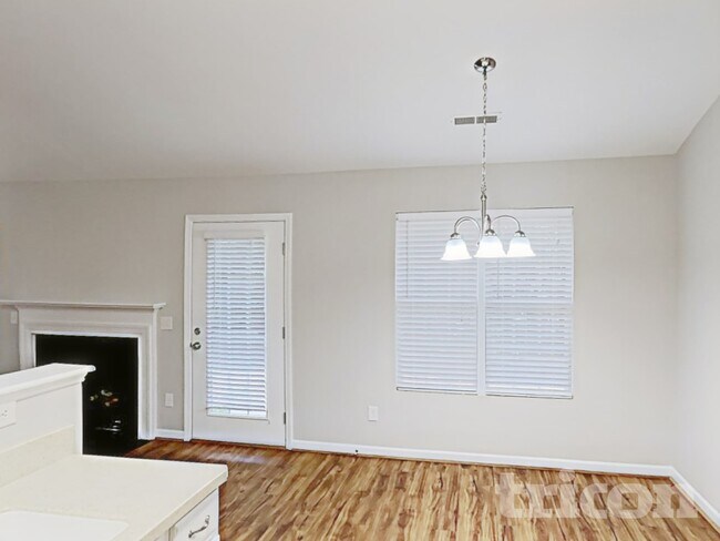 Photo - 285 Stone Meadow Ct