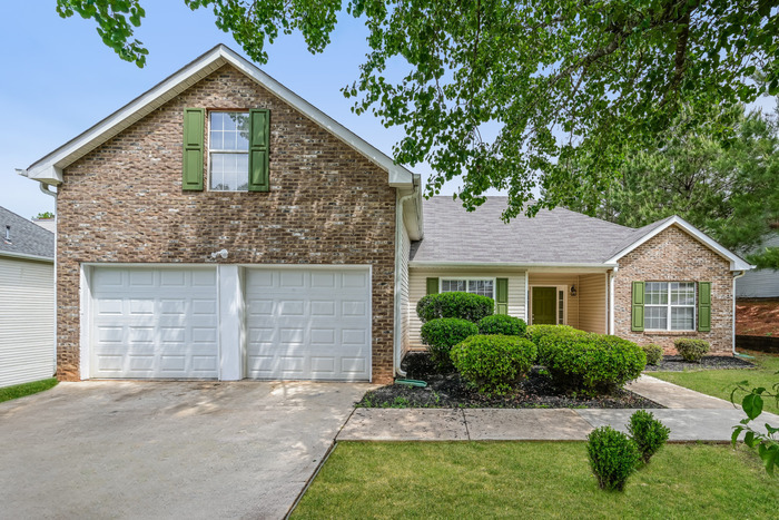 3-Bedroom Home with Fresh Updates - 3-Bedroom Home with Fresh Updates
