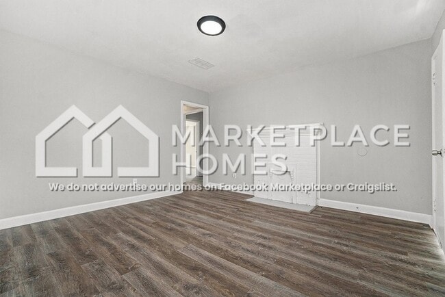1385 Eason St NW