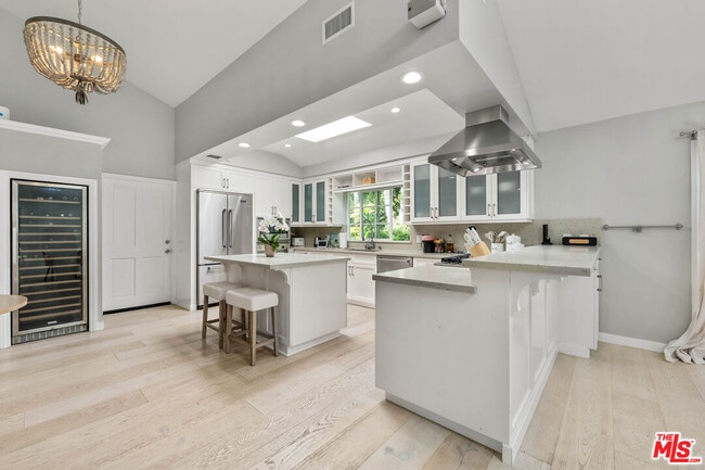 3614 Malibu Country Dr
