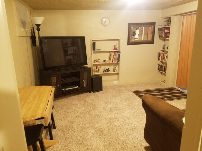 Living space - 521 Harrison St Casa