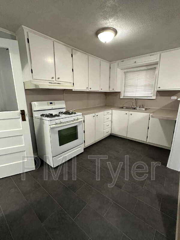 Photo - 107 Tracy Lynn St