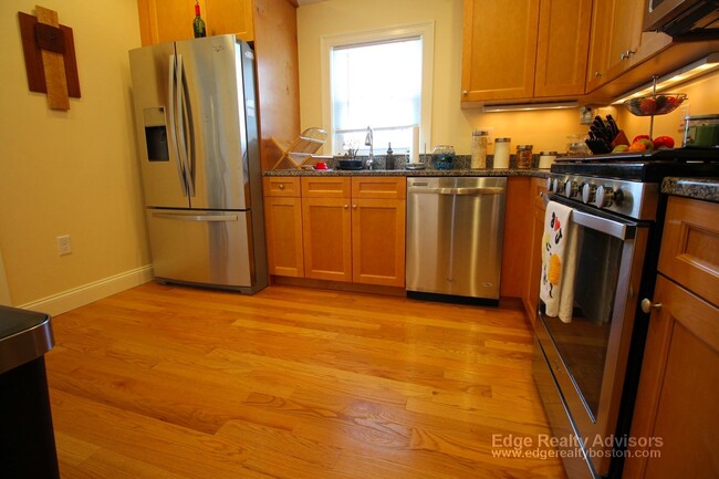 Photo - 54 Carleton St Apartment Unit 2