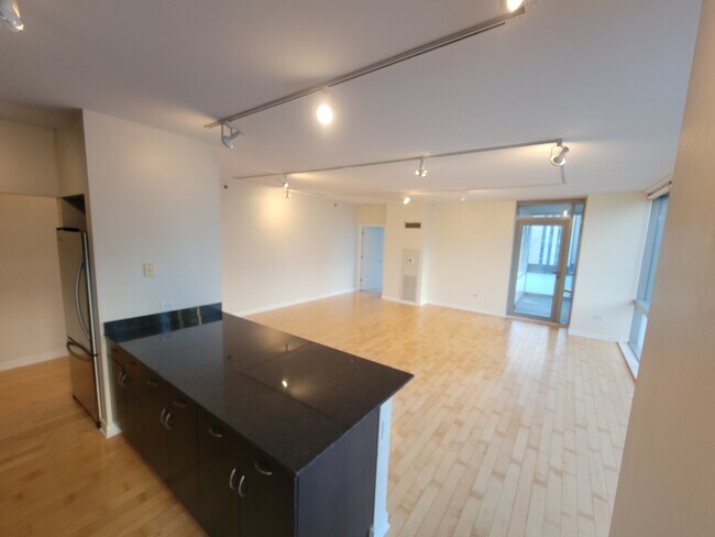 Photo - 8 E Randolph St Unit 1501