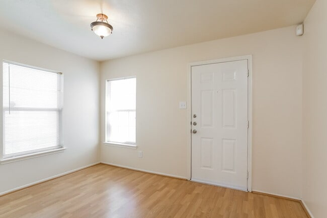 Photo - 12123 Carriage Oak Cir