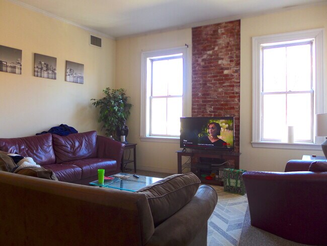 Photo - 12 Davis Ct Unit 2