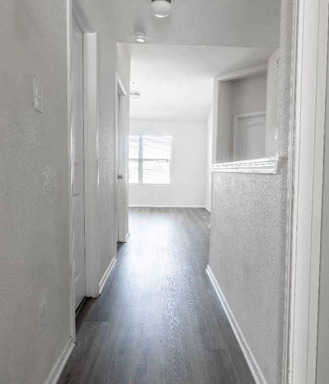 Photo - 1023 Chad Lp