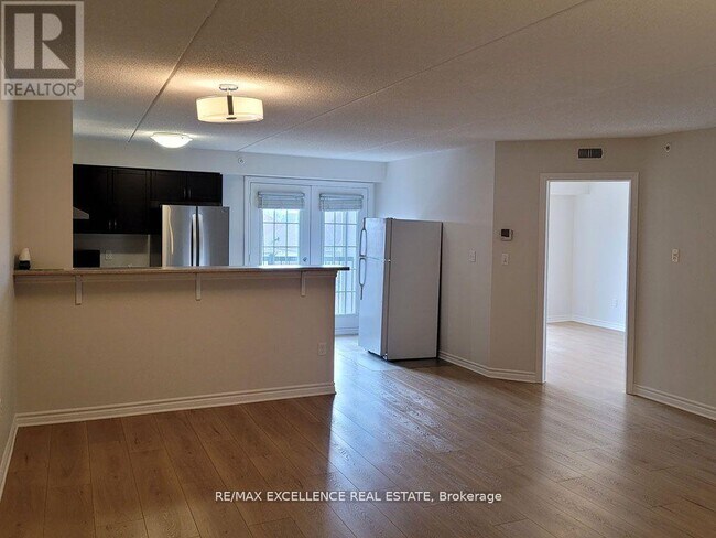 Photo - 1350 Main St E Unit 312