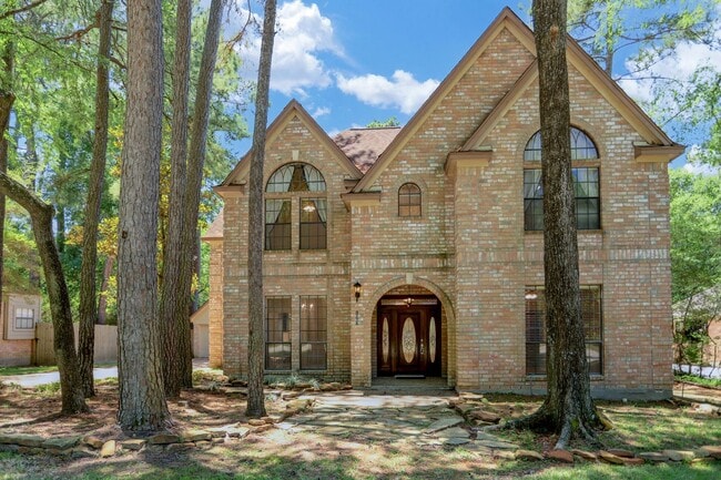 Building Photo - Beautiful 4 Bedroom 3 Bathroom Home Locate...