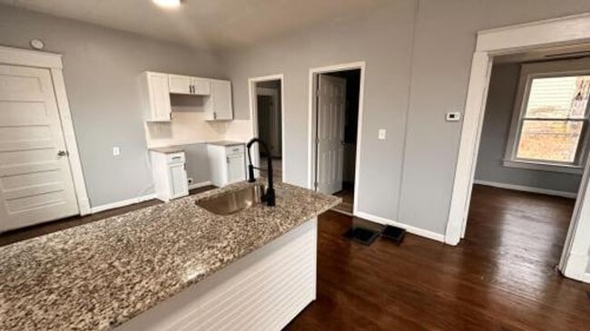 Photo - Spacious 3BR / 2BA Home – Private Upstairs Living Area & Fenced Backyard