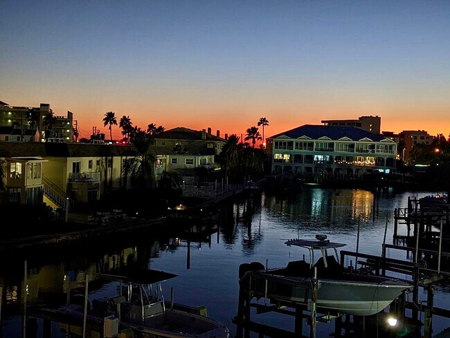 Photo - 11650 Capri Cir S Unidad 201