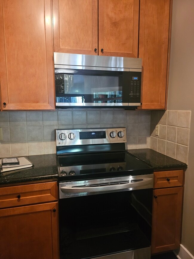 Photo - 9 Kenilworth Knls Unit 103
