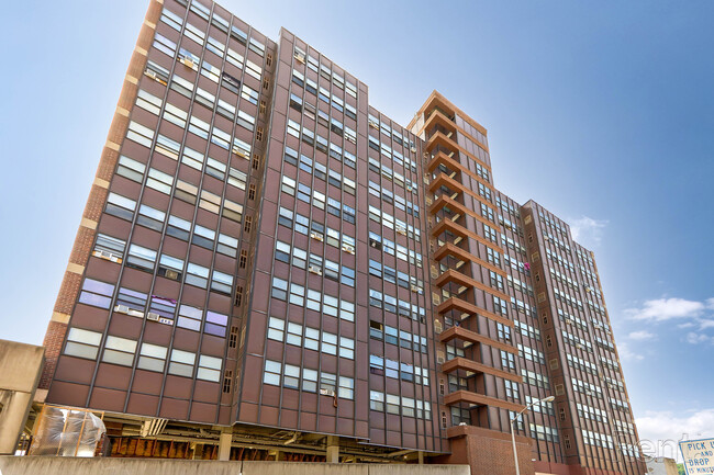 Building Photo - Midtown Plaza Apartments