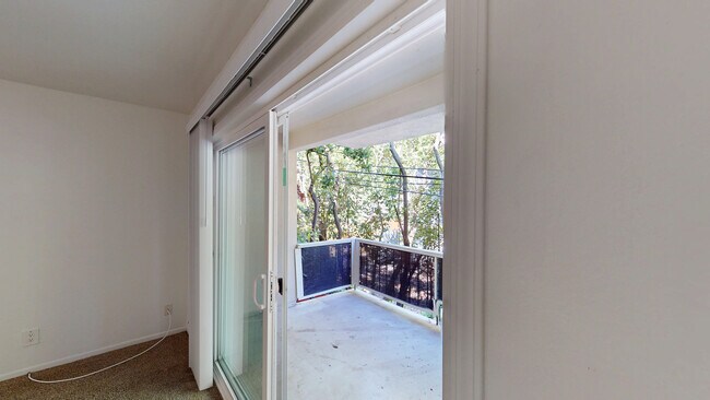 Photo - 1821 Lincoln Ave Unit 210