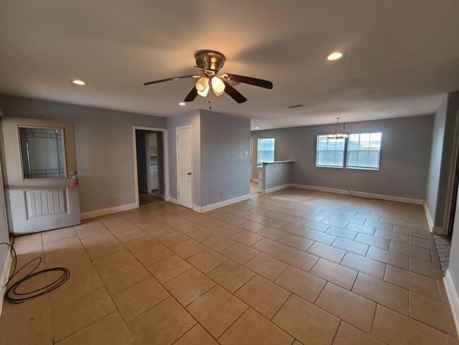 Photo - 3105 Barkley Ave