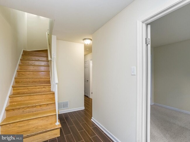 Photo - 1128 N Taylor St