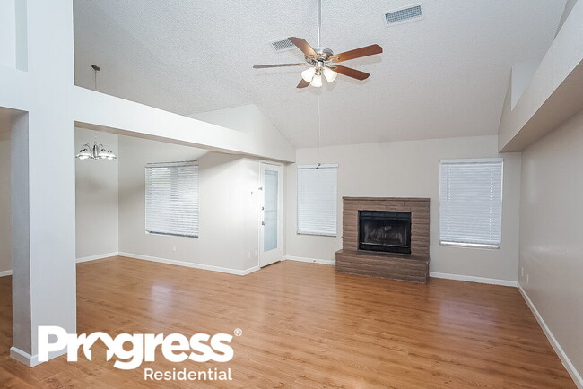 Photo - 827 Schooner Dr