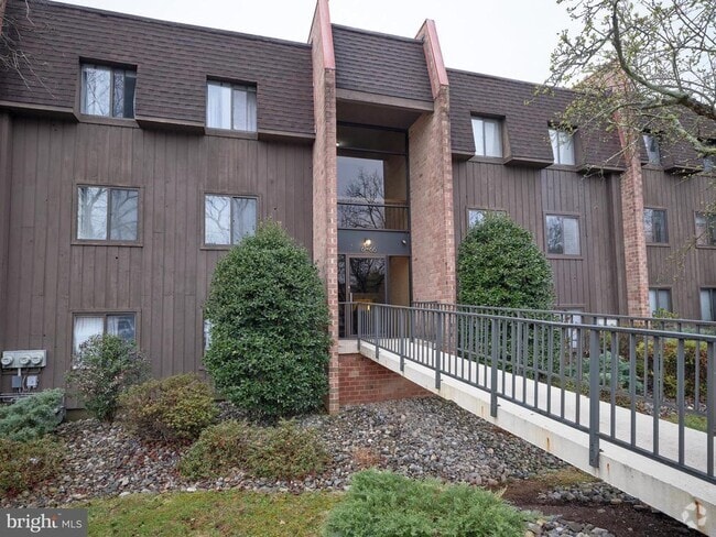 Building Photo - 61 Hermitage Dr Rental
