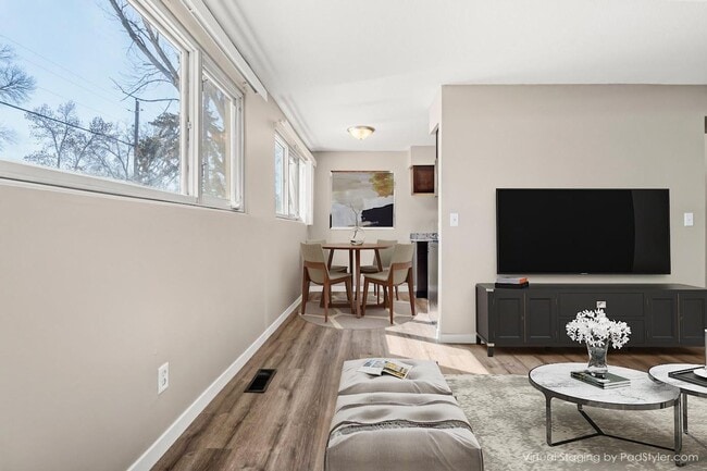 Photo - Park Place off Broadway