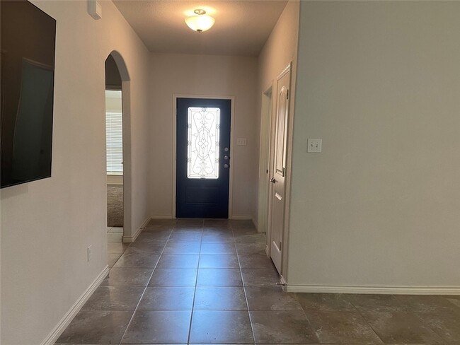 Photo - 801 Dickens Dr