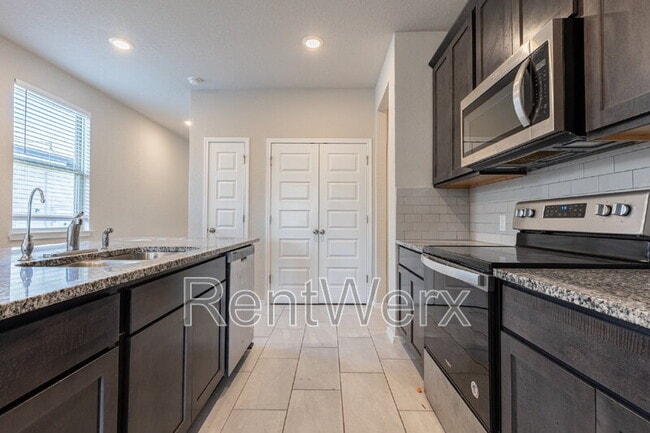Photo - 10110 Jardin Verde