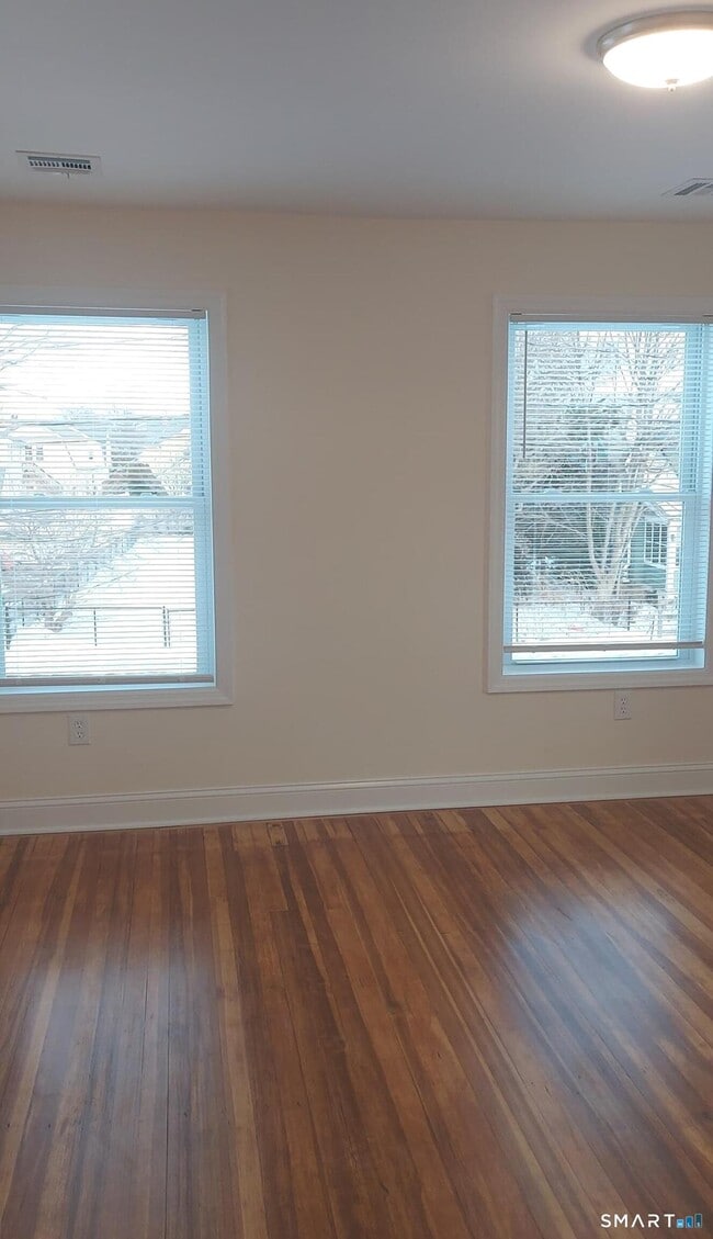 Photo - 67 Osborne Ave