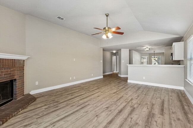 Photo - 246 Pine Crest Dr