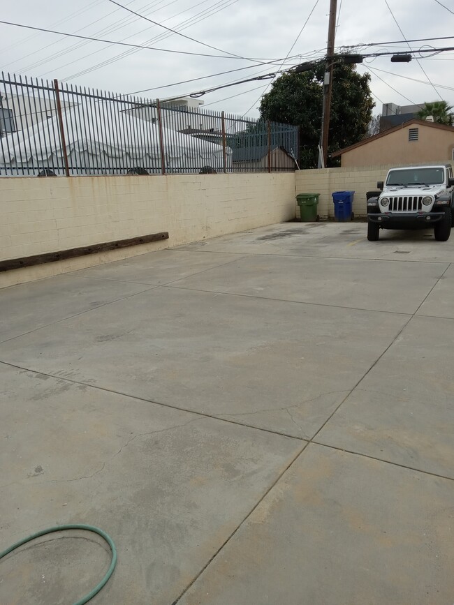 Photo - 2216 S Marvin Ave Unidad 2216