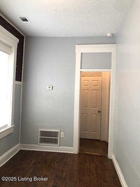Building Photo - 947 S Brook St Unit 3 Rental