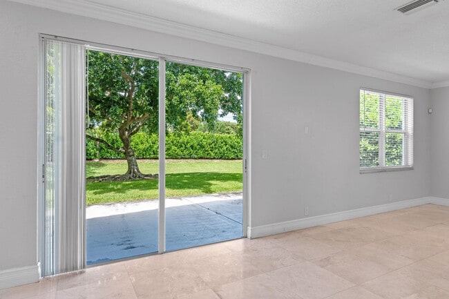 Photo - 7803 NW 70th Ave