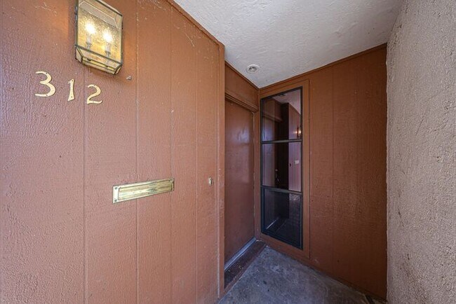 Photo - Amazing 3beds/2baths Townhome in Tempe!
